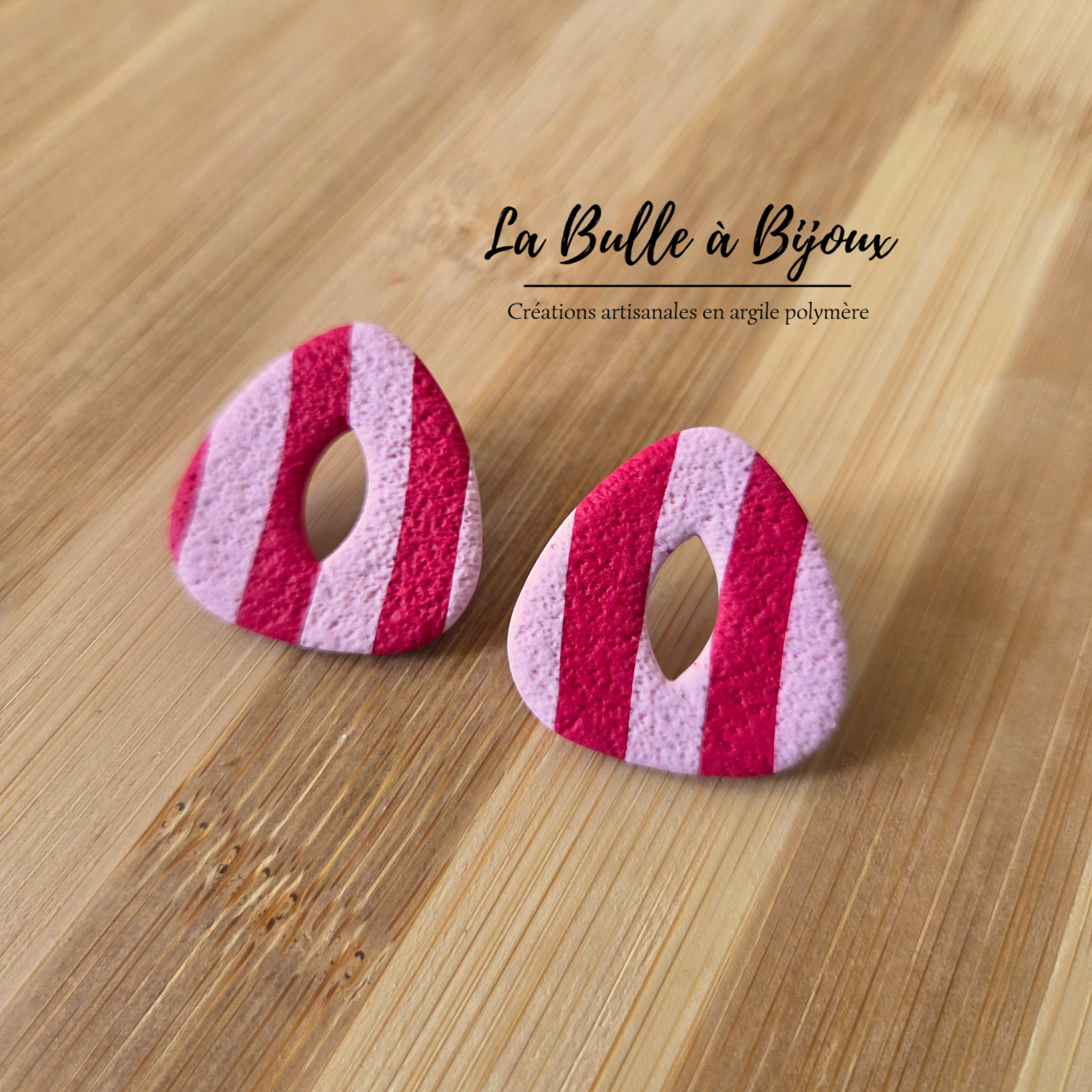 Boucles d'oreille argile polymère rayée rouge rose stripe puce 