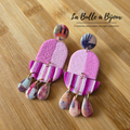 boucle oreille argile polymère rayée rose 