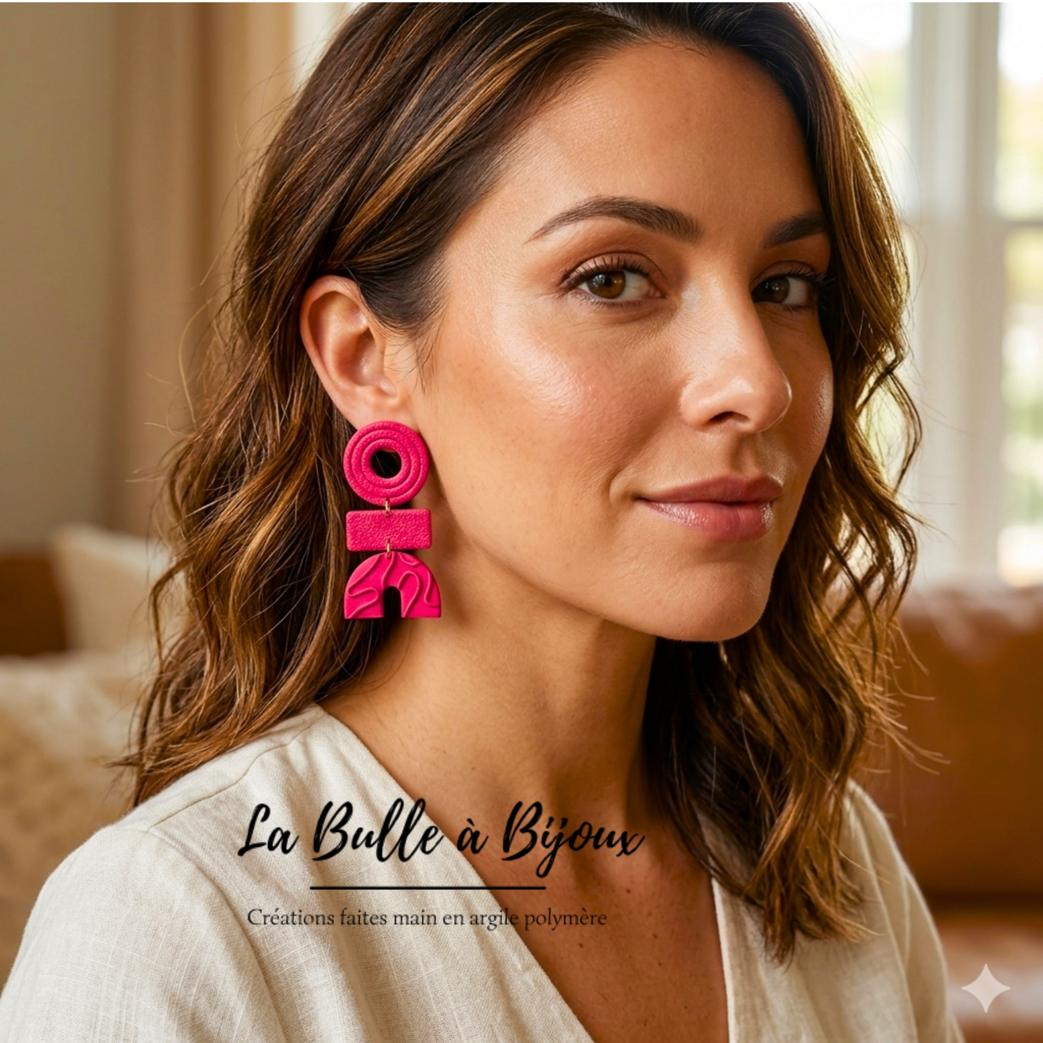boucle oreille argile polymère rond rectangle arche avec ligne en relief monochrome rouge 