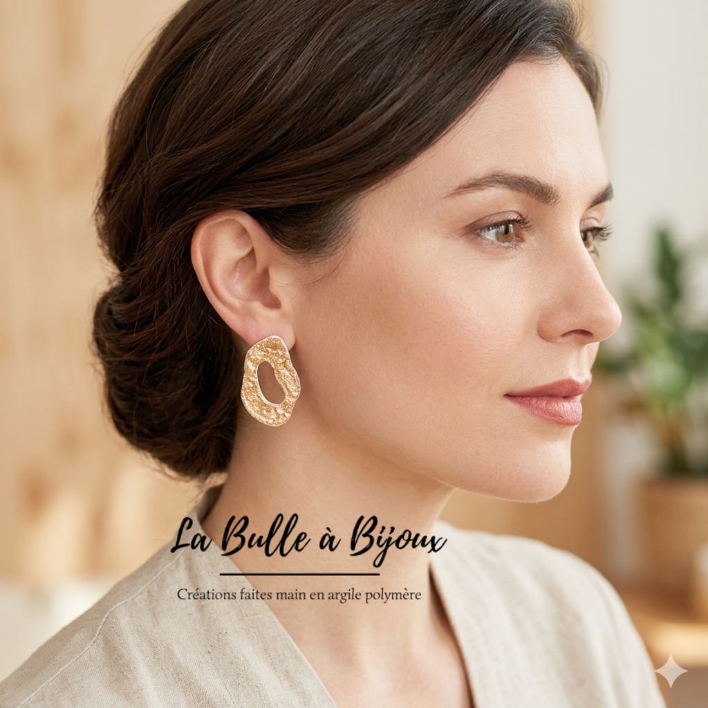 boucle oreilles argile polymère feuille d'or effet martelé résiné laqué photo portée